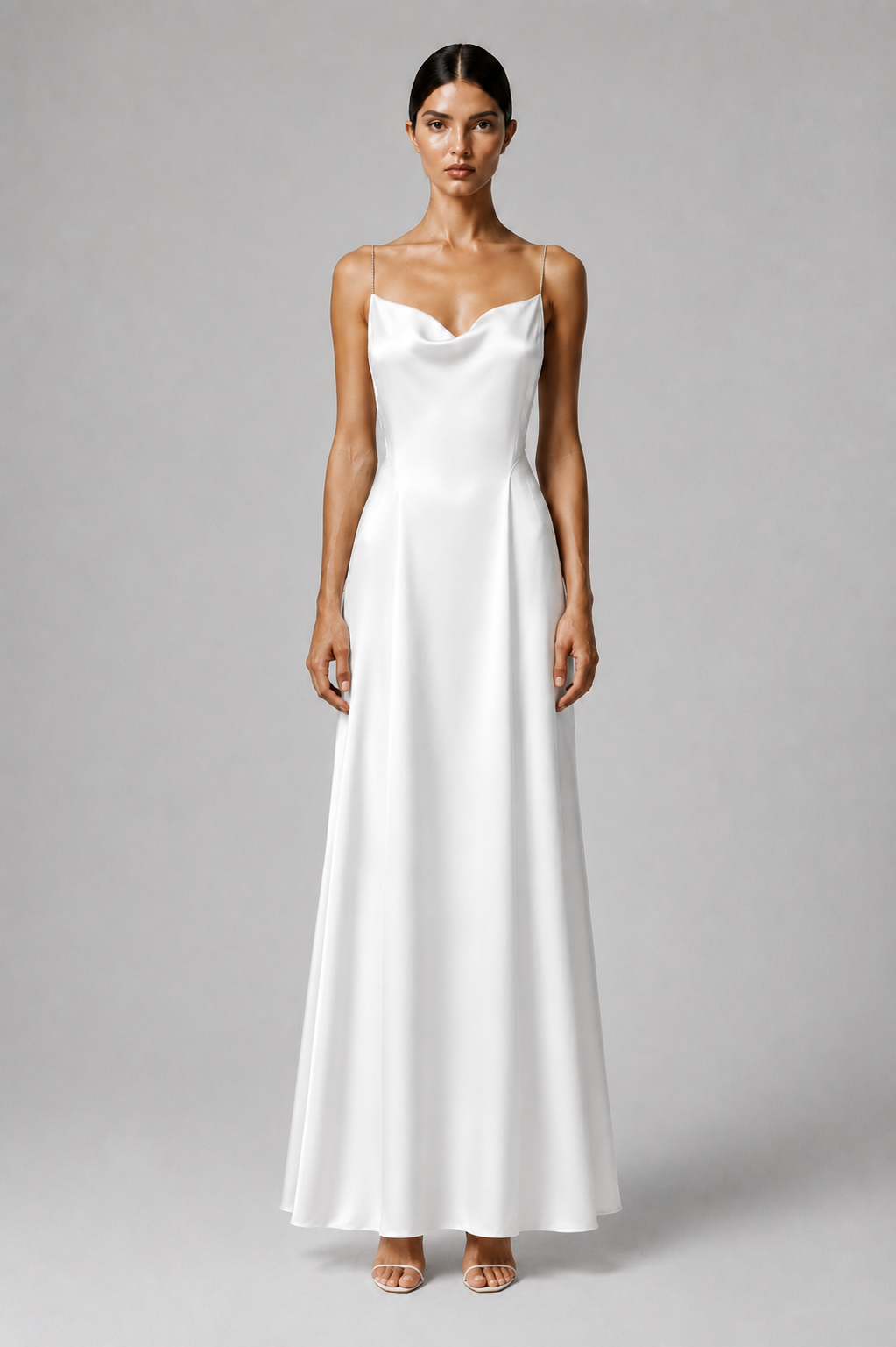 The Ethiquette Jenna robe longue blanche satin de soie Swarovski