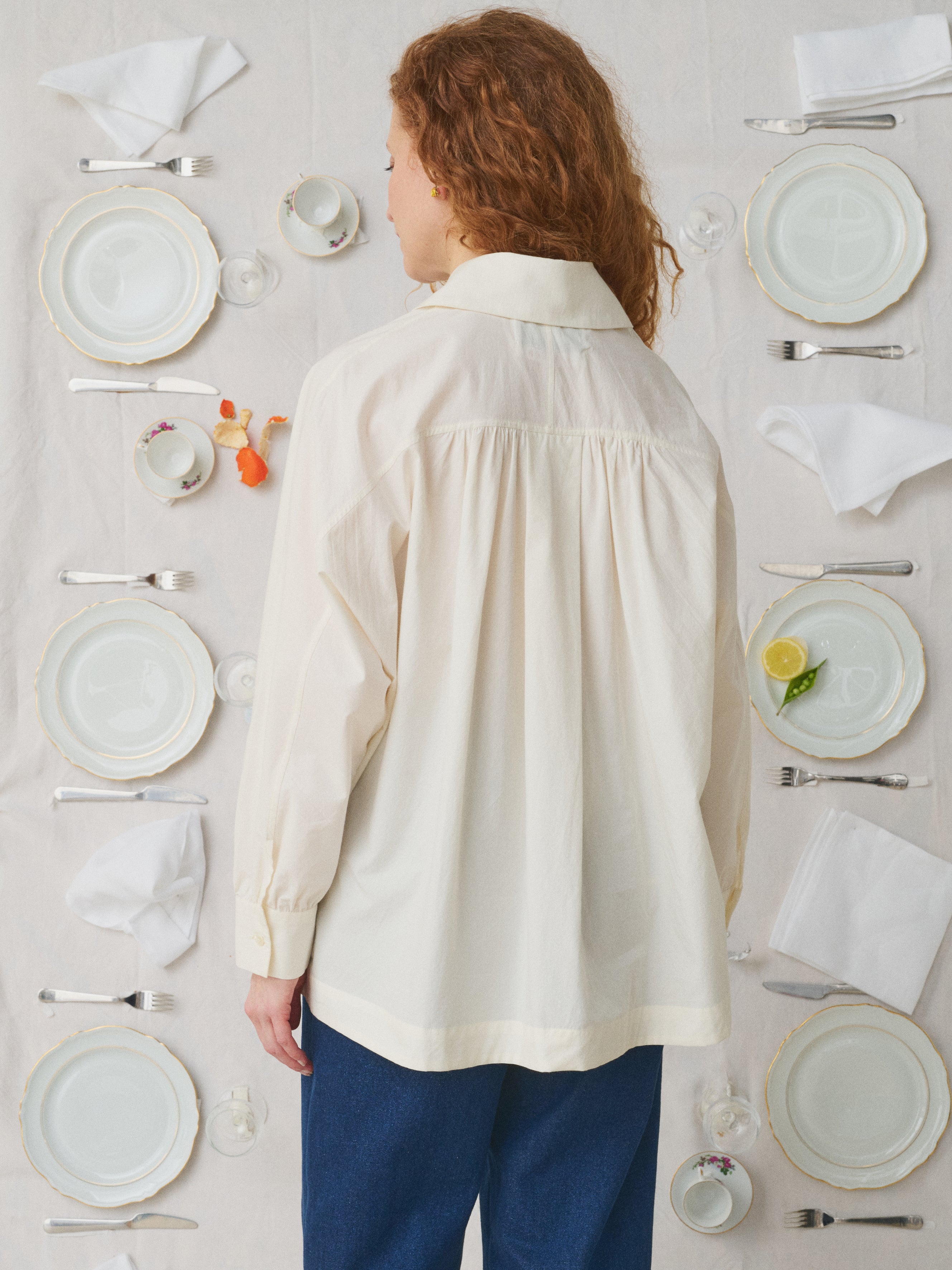 MII Mii à table Chemise Emmanuella chemise brodée Table