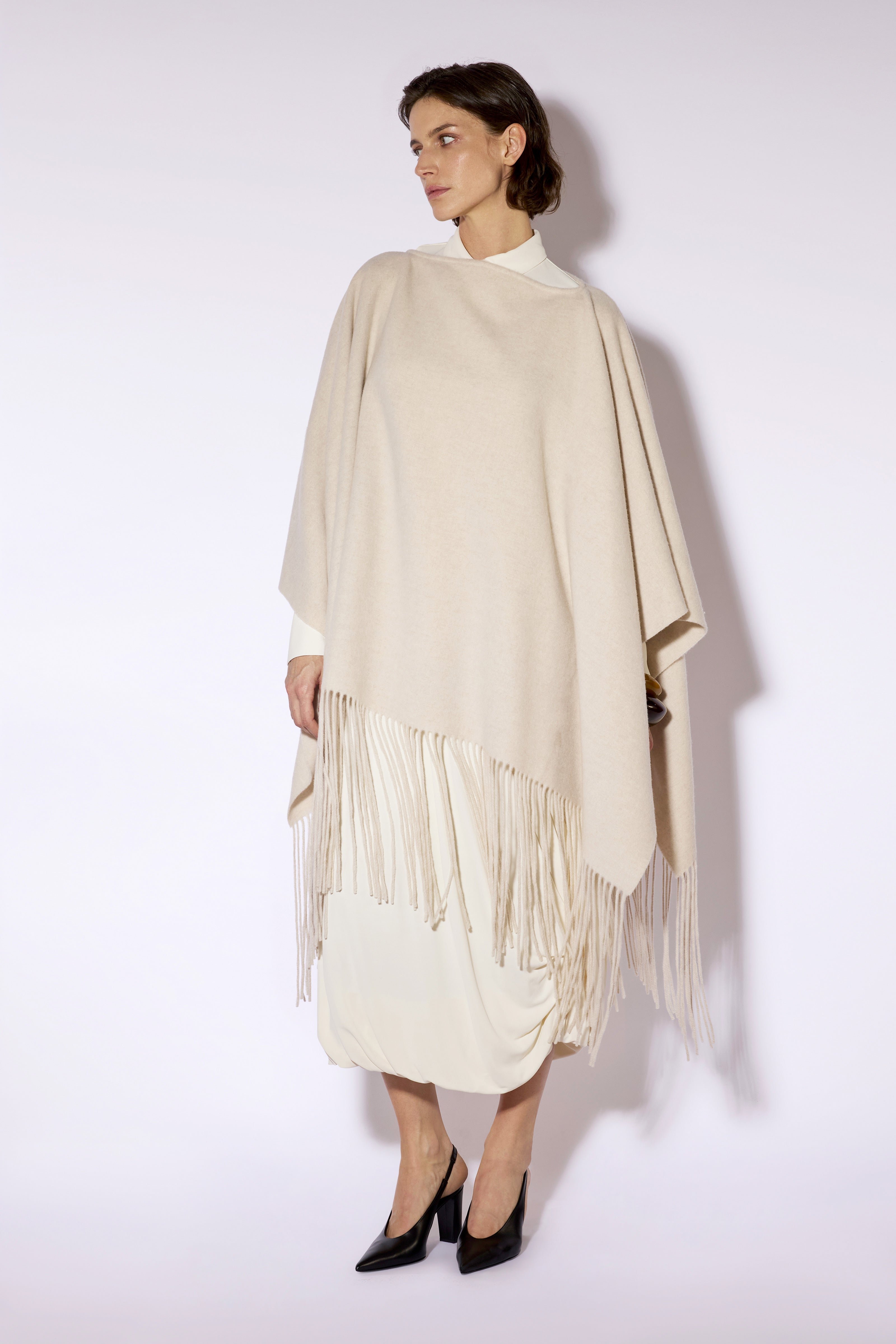 Liviana Conti Blanca A6WF09 poncho franges cappuccino