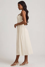 Oh Polly Aireen robe midaxi ivoire col carré