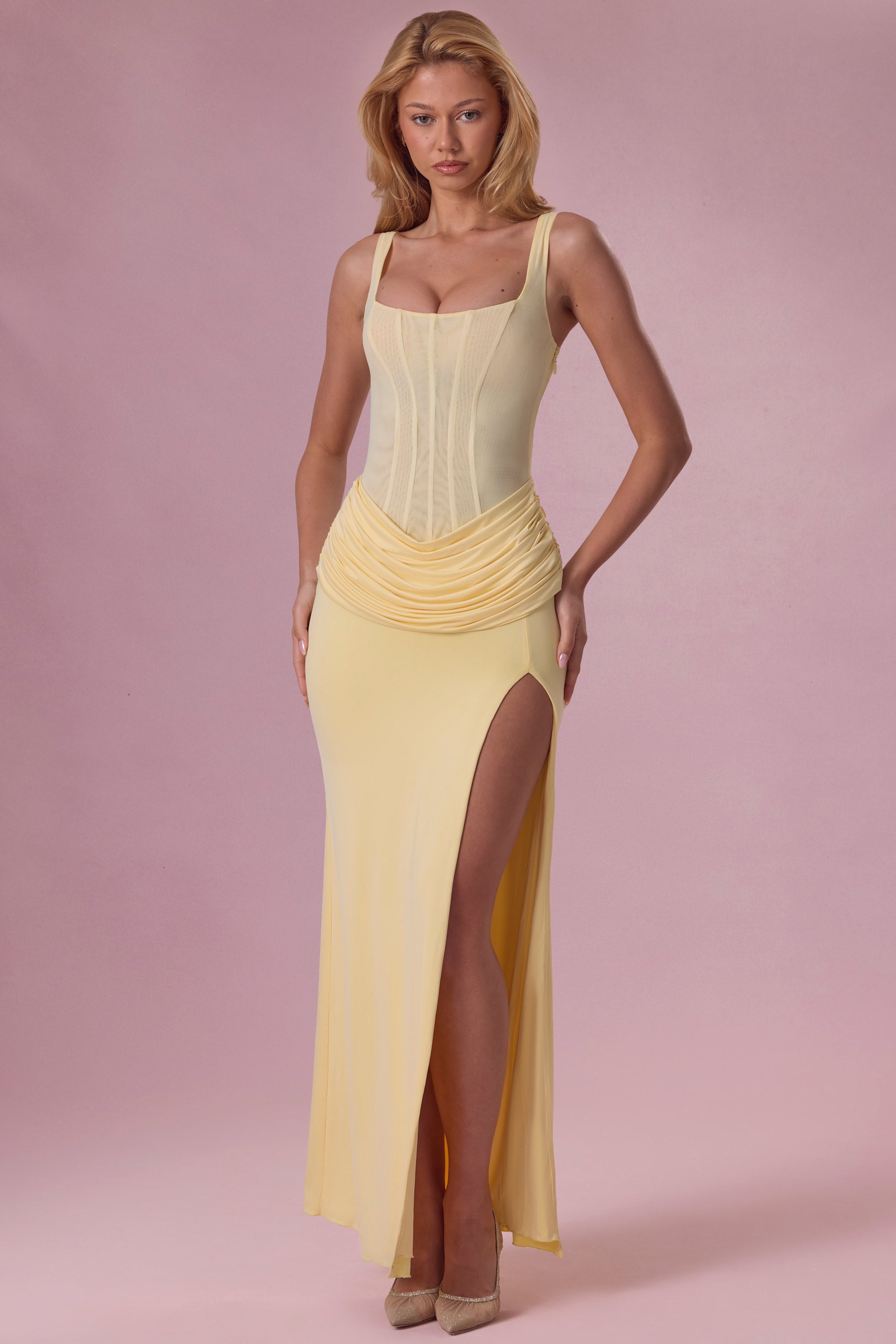 Oh Polly Rosina robe longue corset beurre fente cuisse