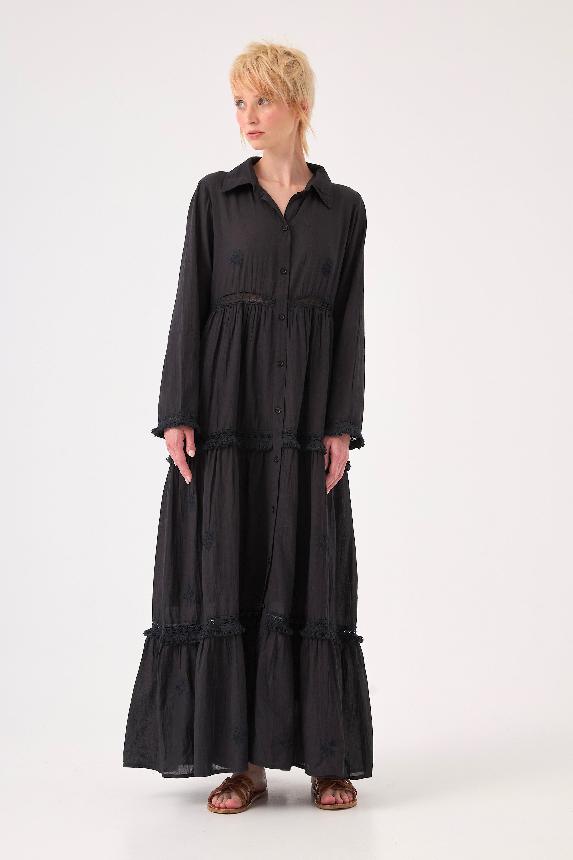 Chicosoleil Selena robe longue noire charcoal coton brodée