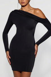 Oh Polly Evelyn mini robe asymétrique noire ruchée