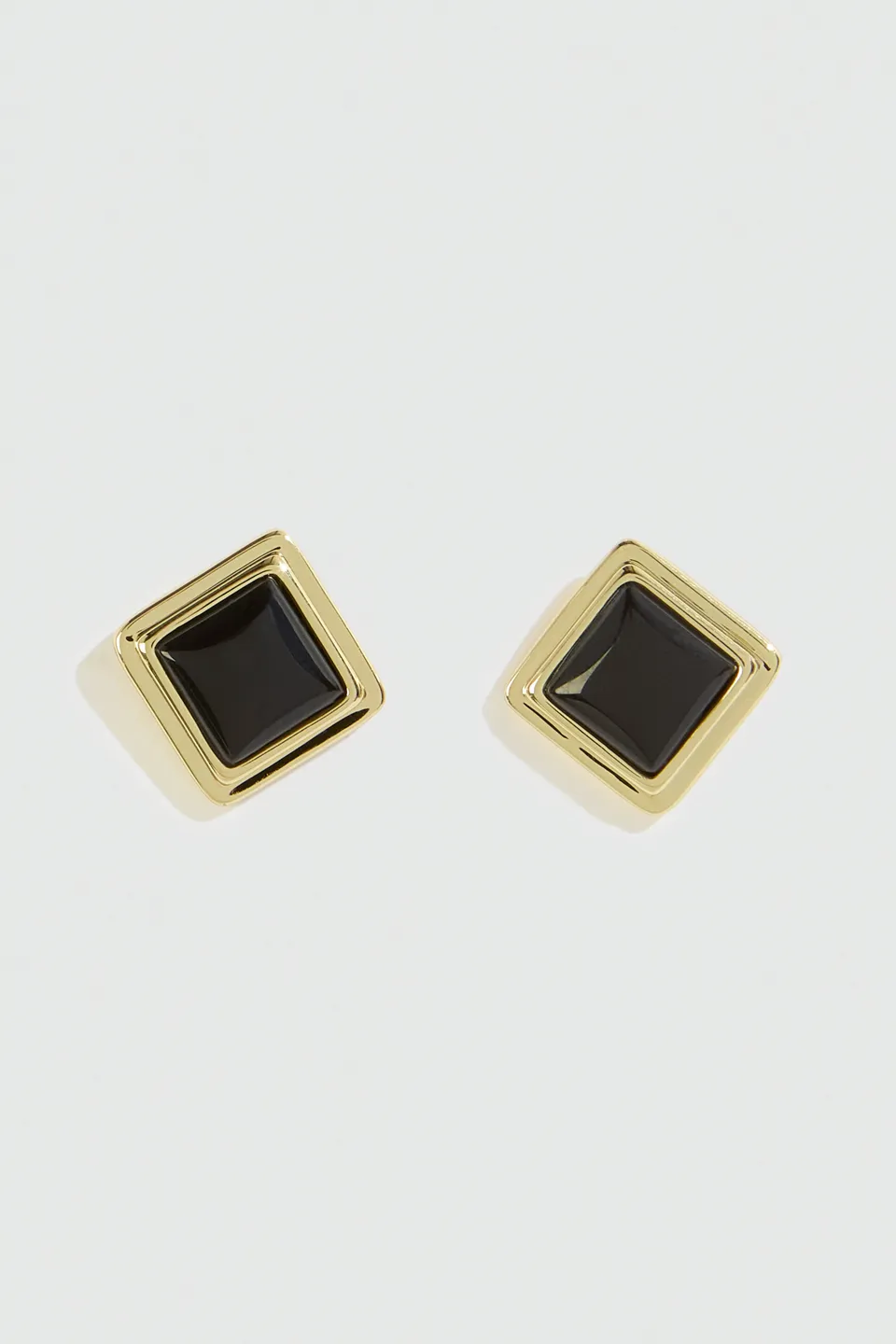 Liviana Conti Veda boucles d'oreilles or cabochon noir