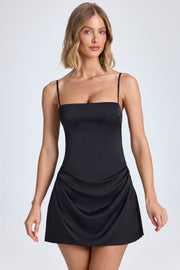 Oh Polly Dresses Zoyna 9817 robe mini noire satin drapé fentes