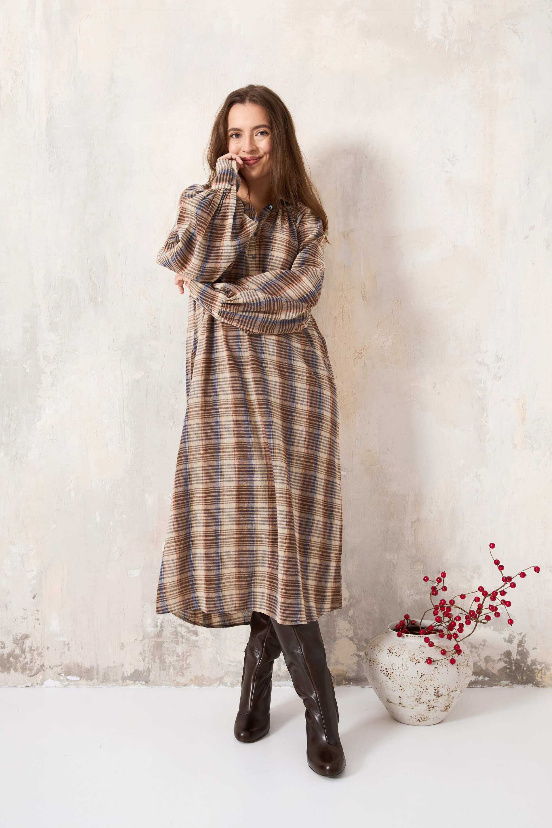 Chicosoleil Robes Nayati robe beige rayée coton main