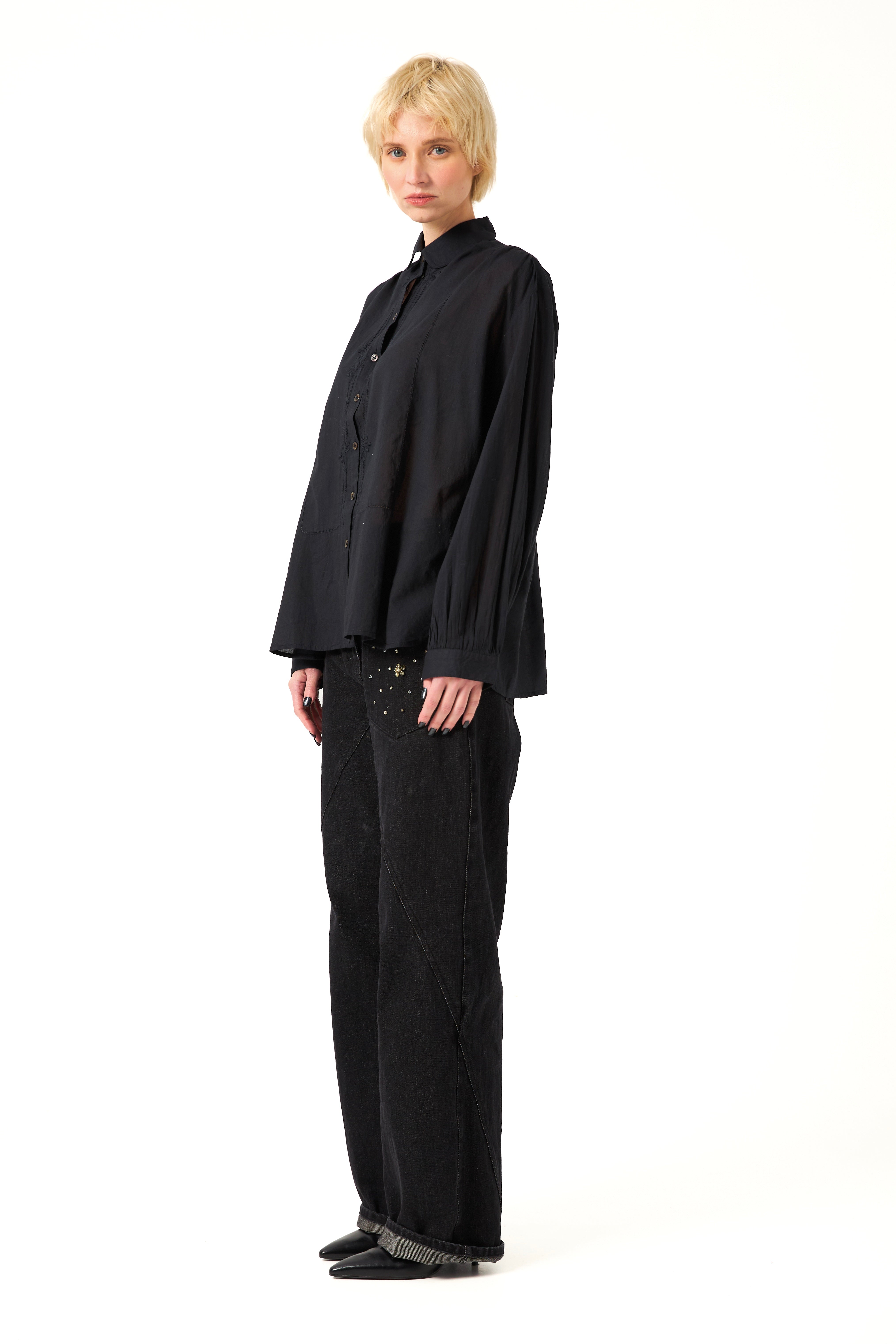 Chicosoleil Chemise Issei noire coton brodée col rond