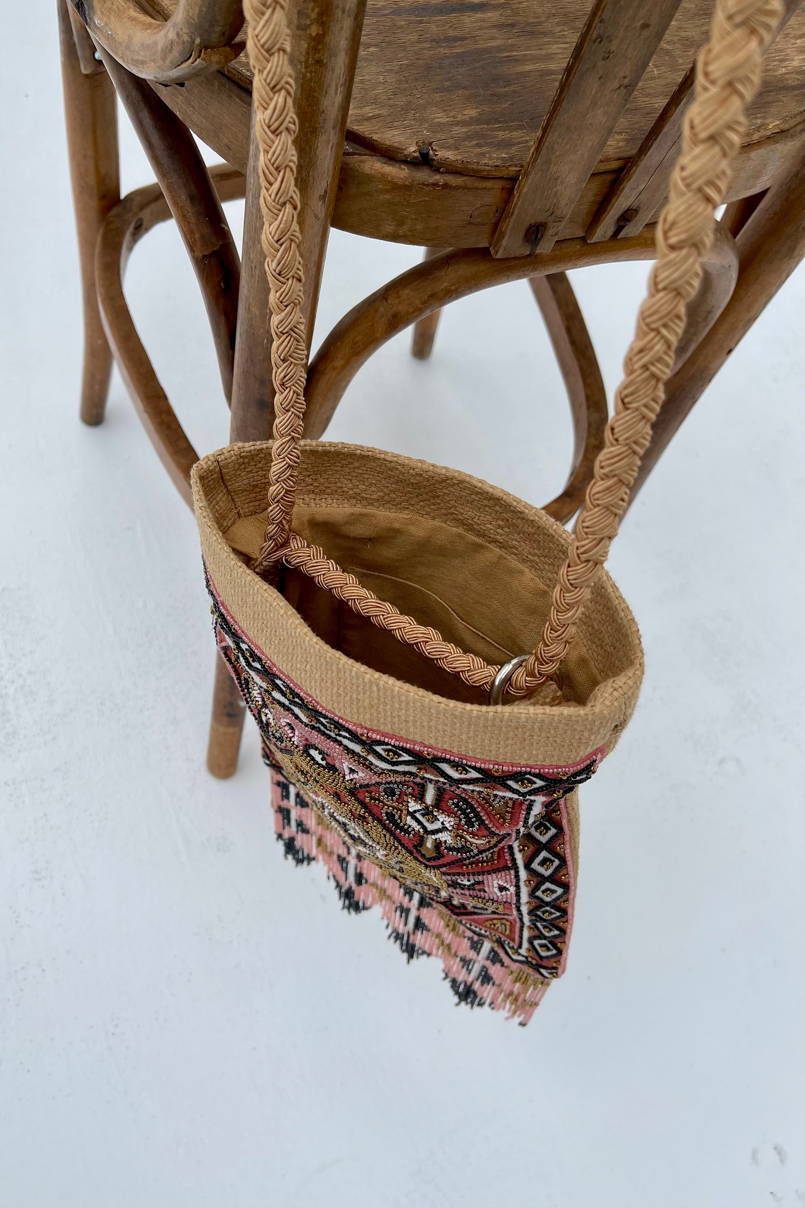 Chicosoleil Hippie sac raffia brodé perlé