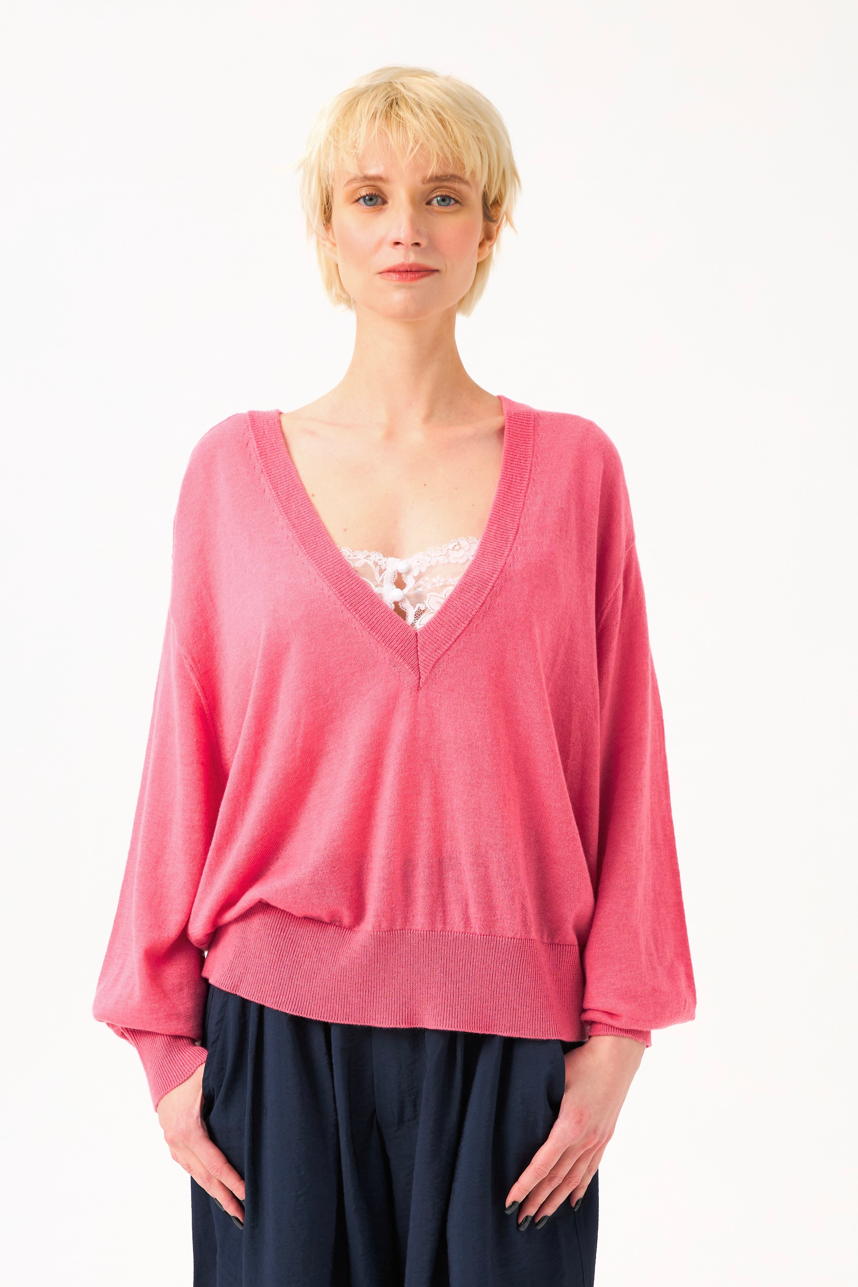 Chicosoleil Poupy pull rose oversize maille légère laine