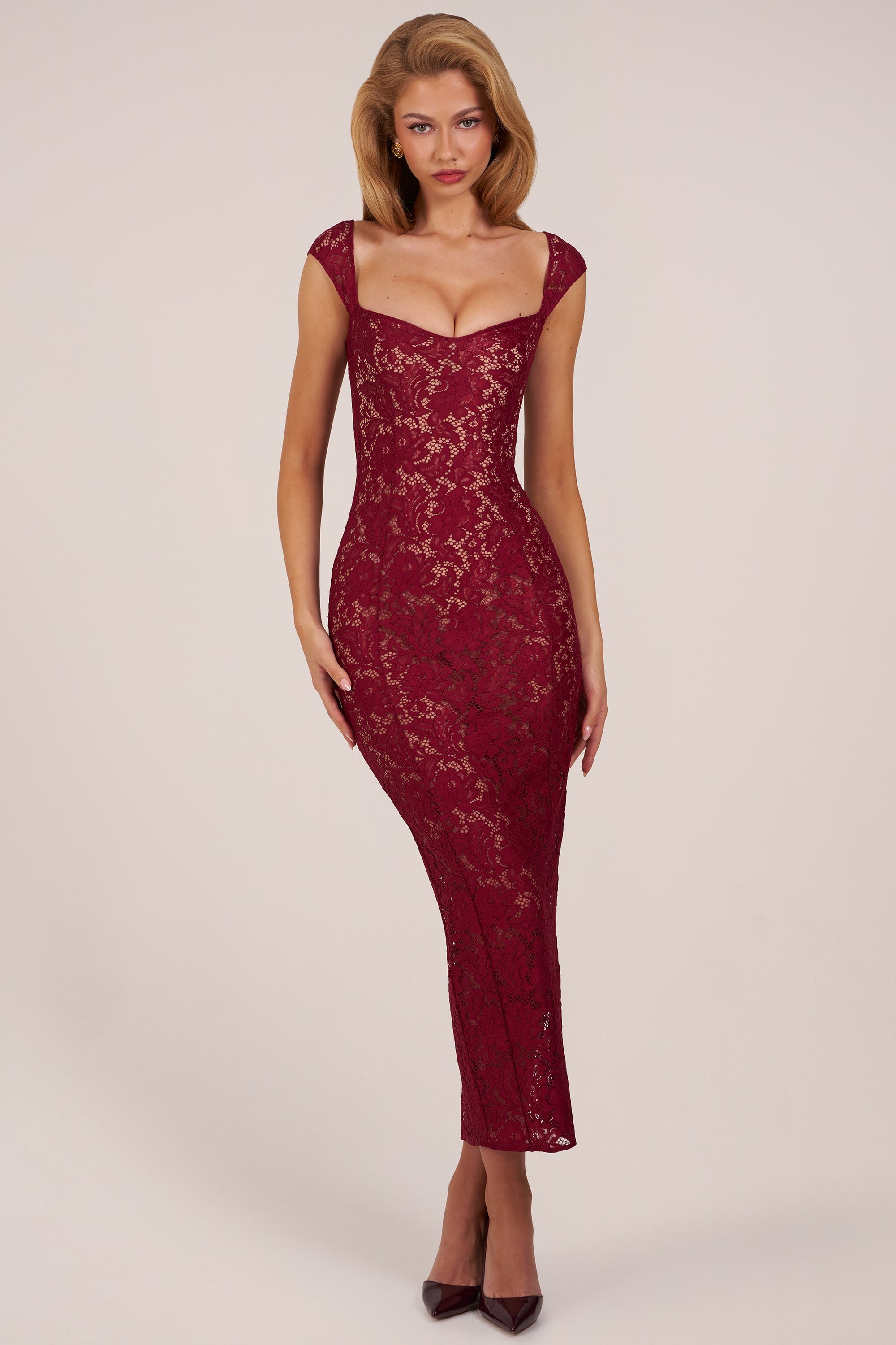 Oh Polly 15919 robe longue dentelle bordeaux moulante