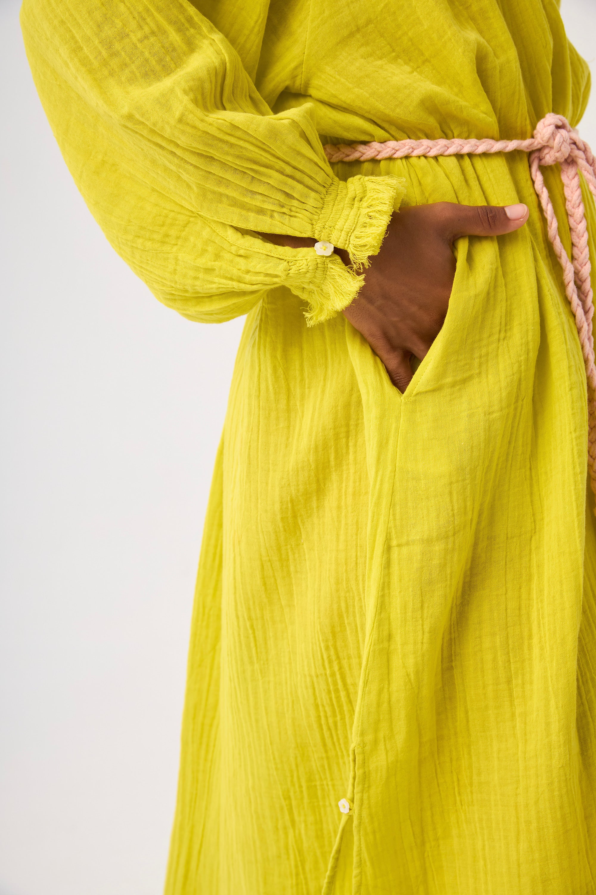 CHICOSOLEIL Marigold robe longue jaune gaze de coton poches