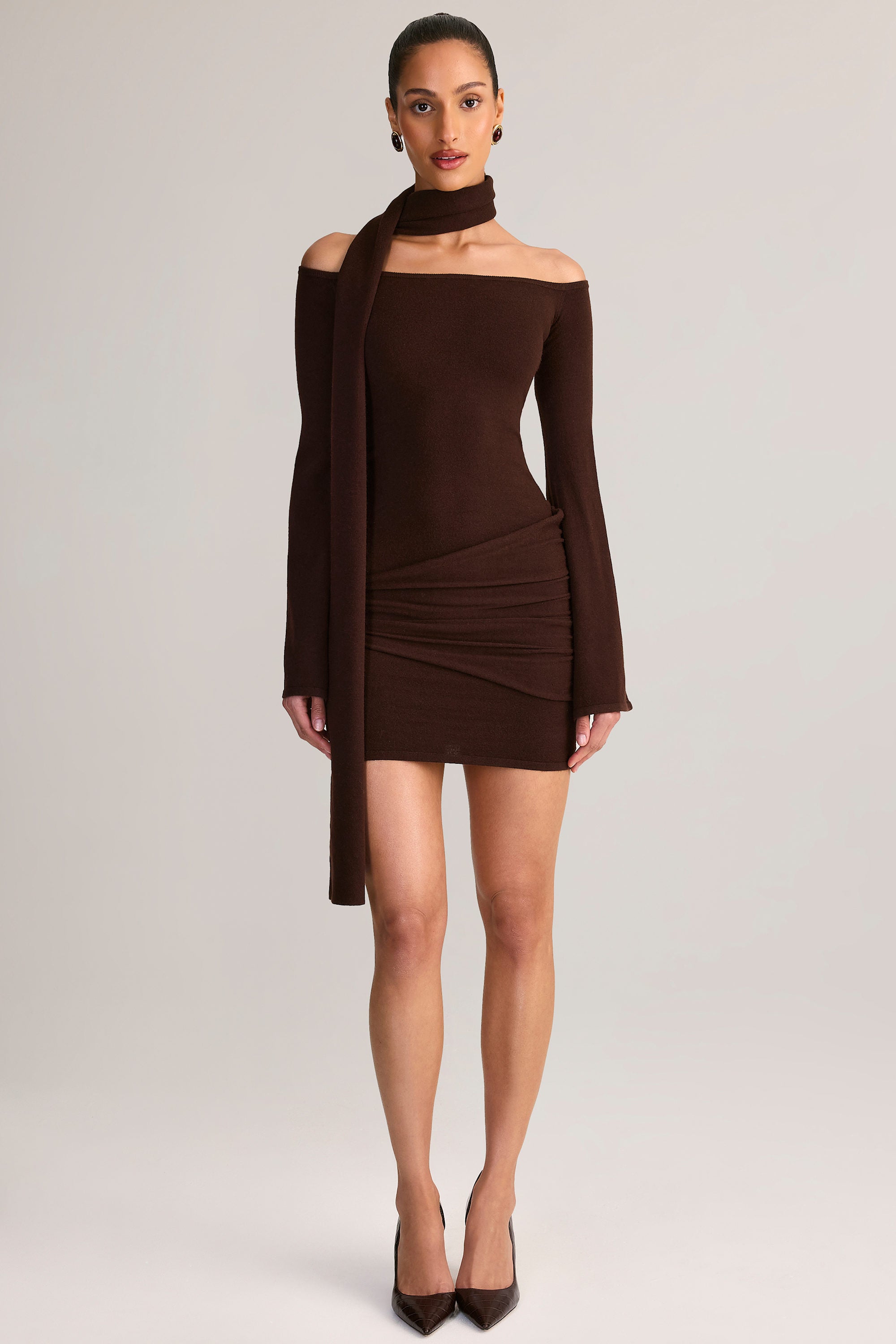 Oh Polly Dresses 14778 robe mini chocolat épaules nues