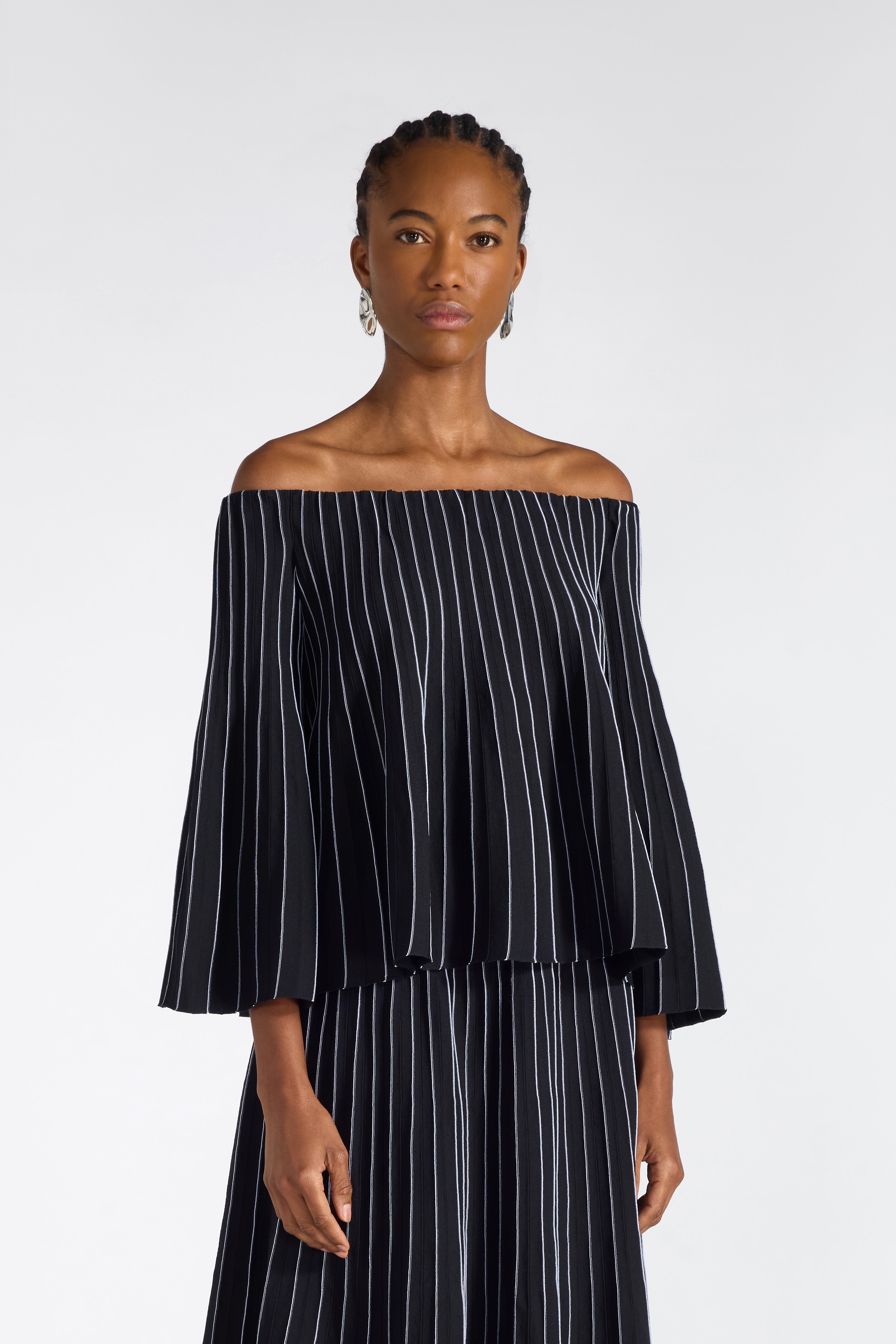 Liviana Conti Dolfina pull plissé noir blanc nylon