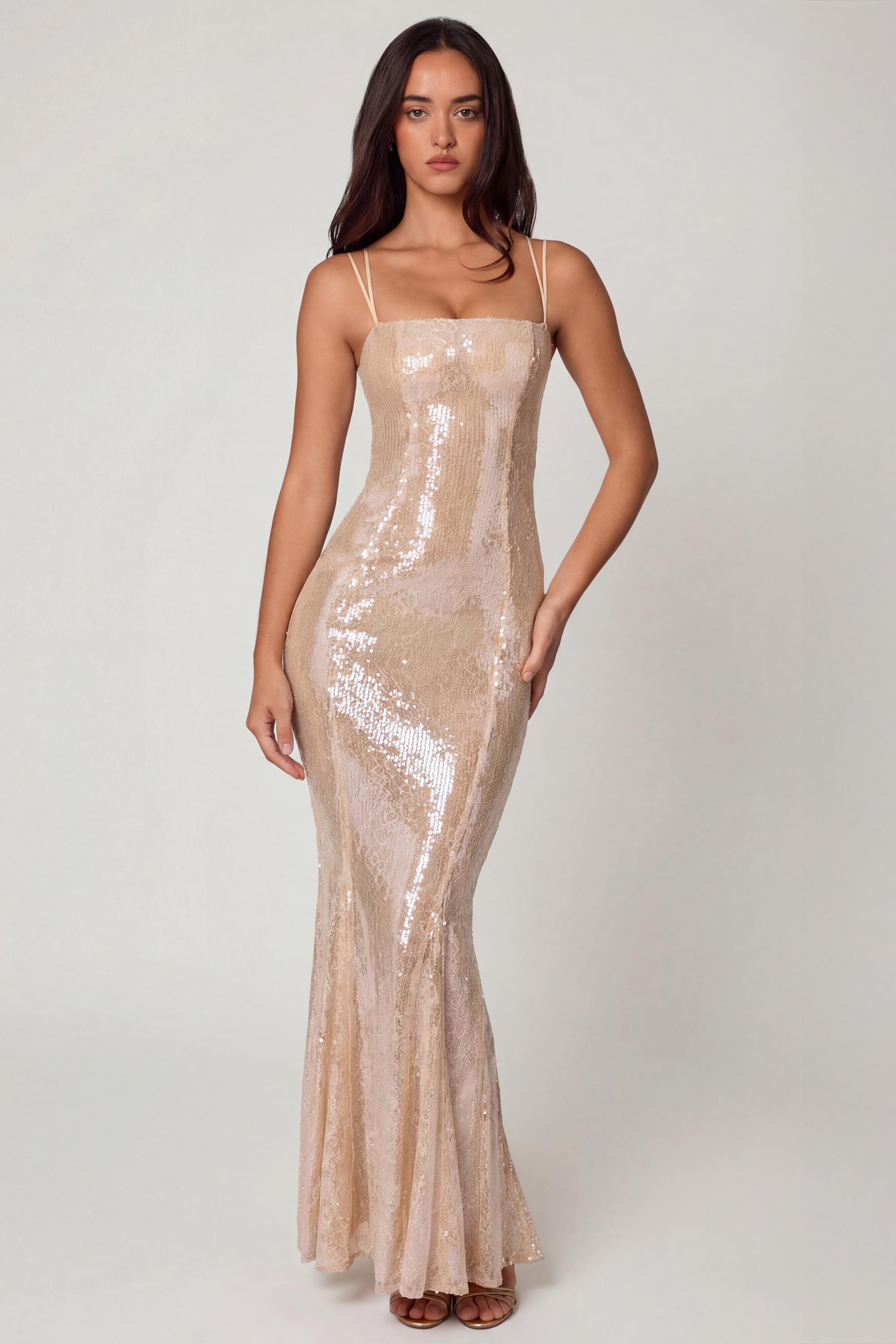 Oh Polly Sima robe longue pêche dentelle sequins