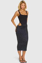 Oh Polly Oresta robe midi noire drapée jersey stretch