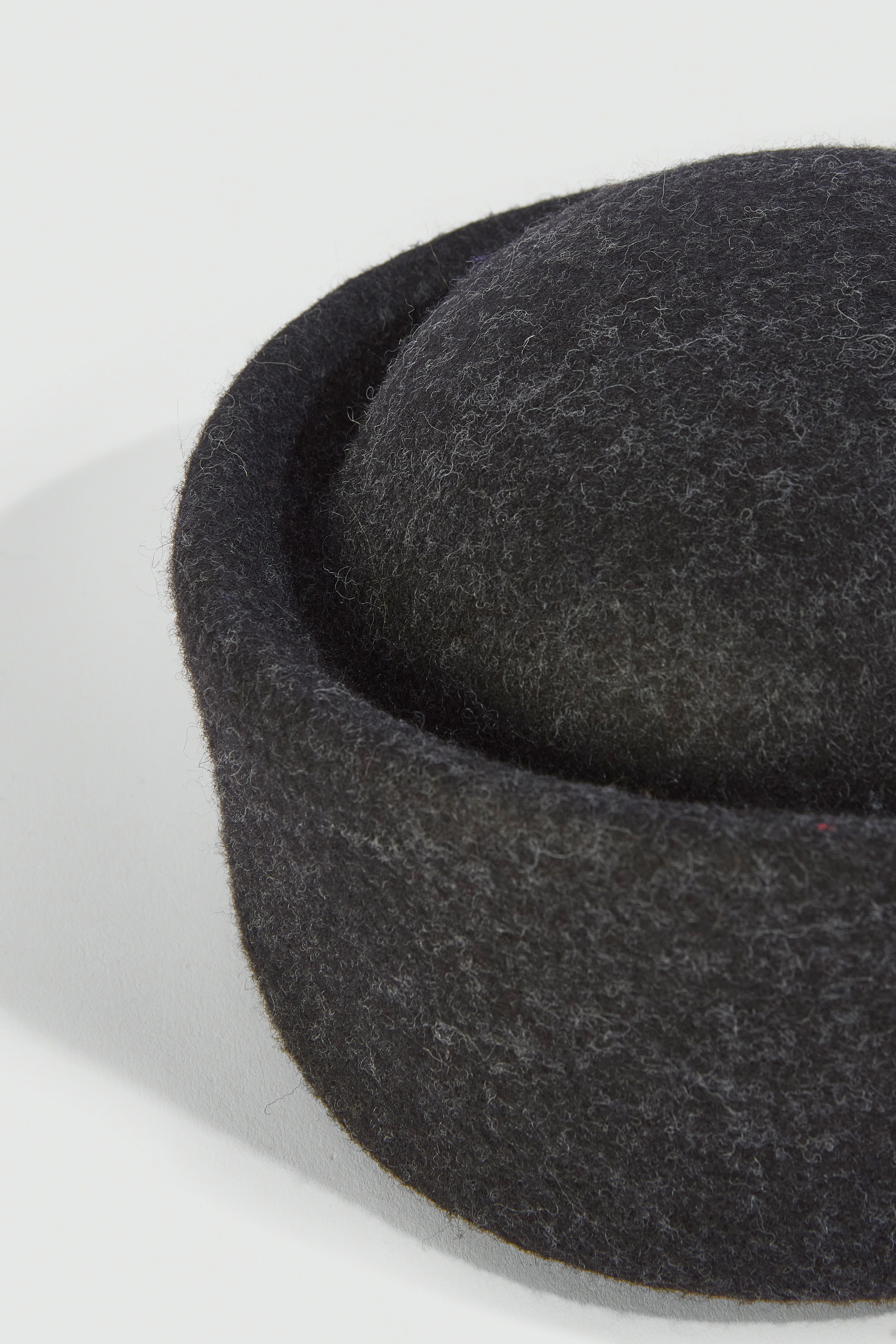 Liviana Conti Edna chapeau pillbox Anthracite feutre laine