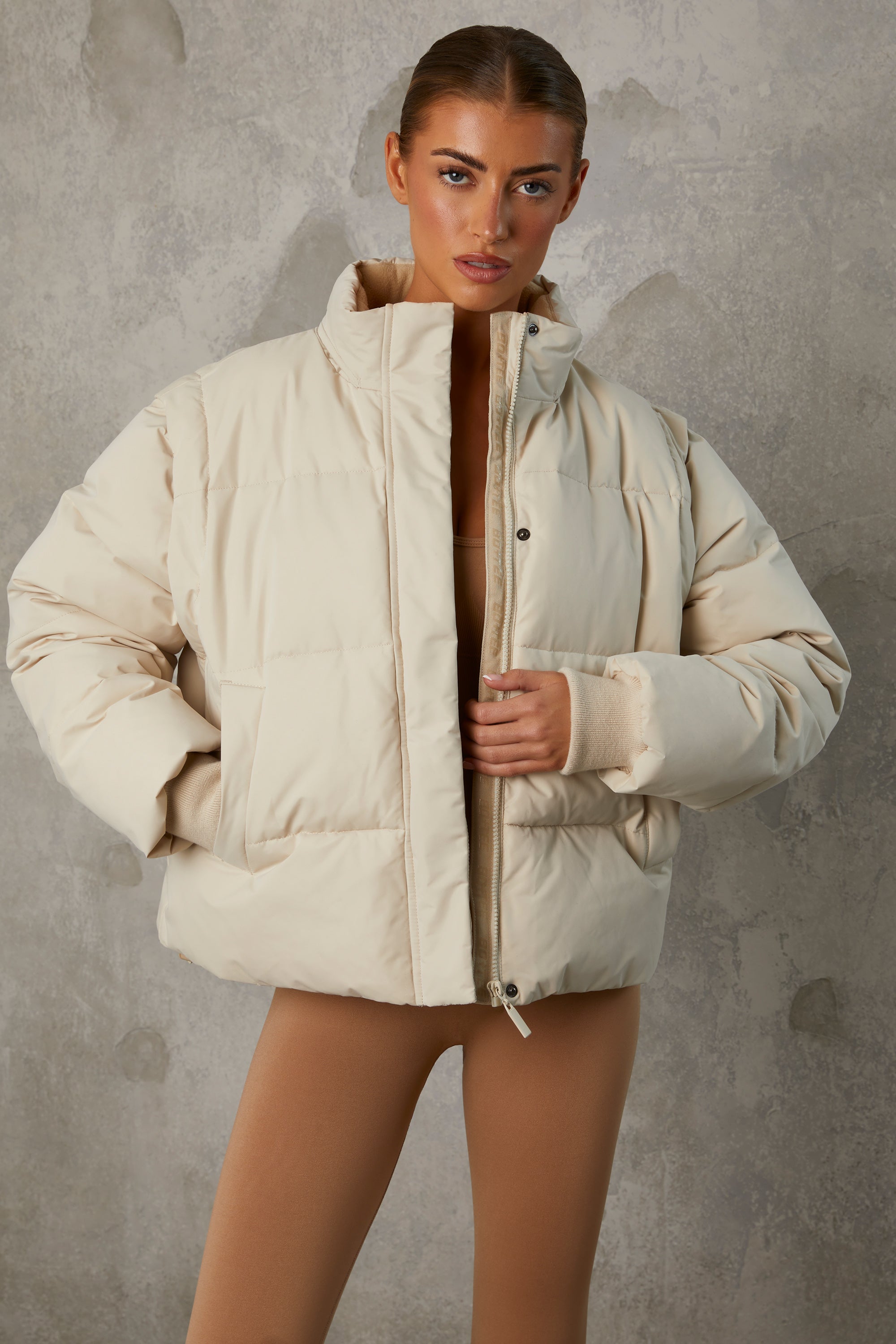 Oh Polly Essential doudoune cropped sand manches amovibles