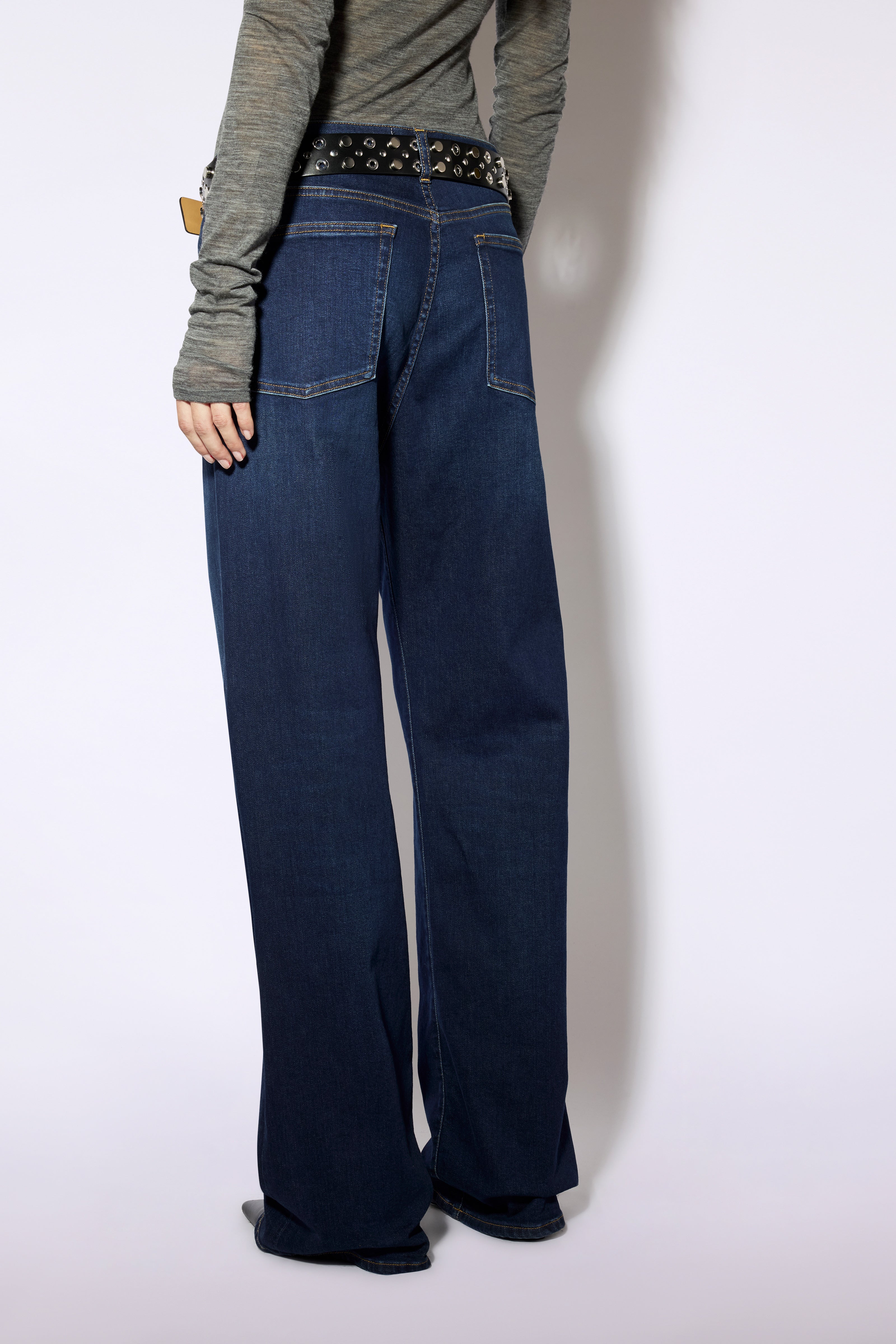 Liviana Conti Joshua jean droit comfort denim délavage moyen