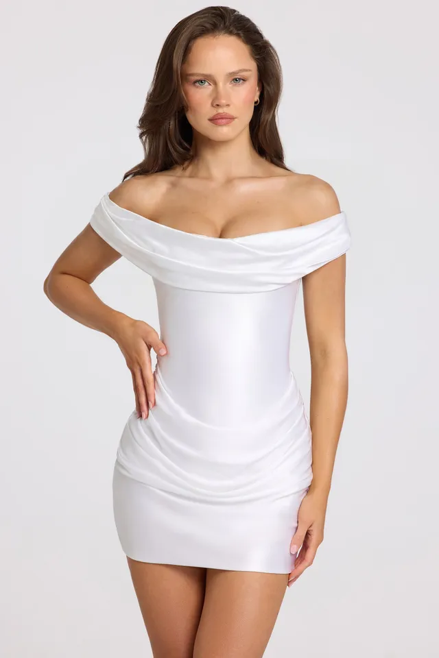 Oh Polly Maeve 11994 mini robe satin blanche épaules dénudées