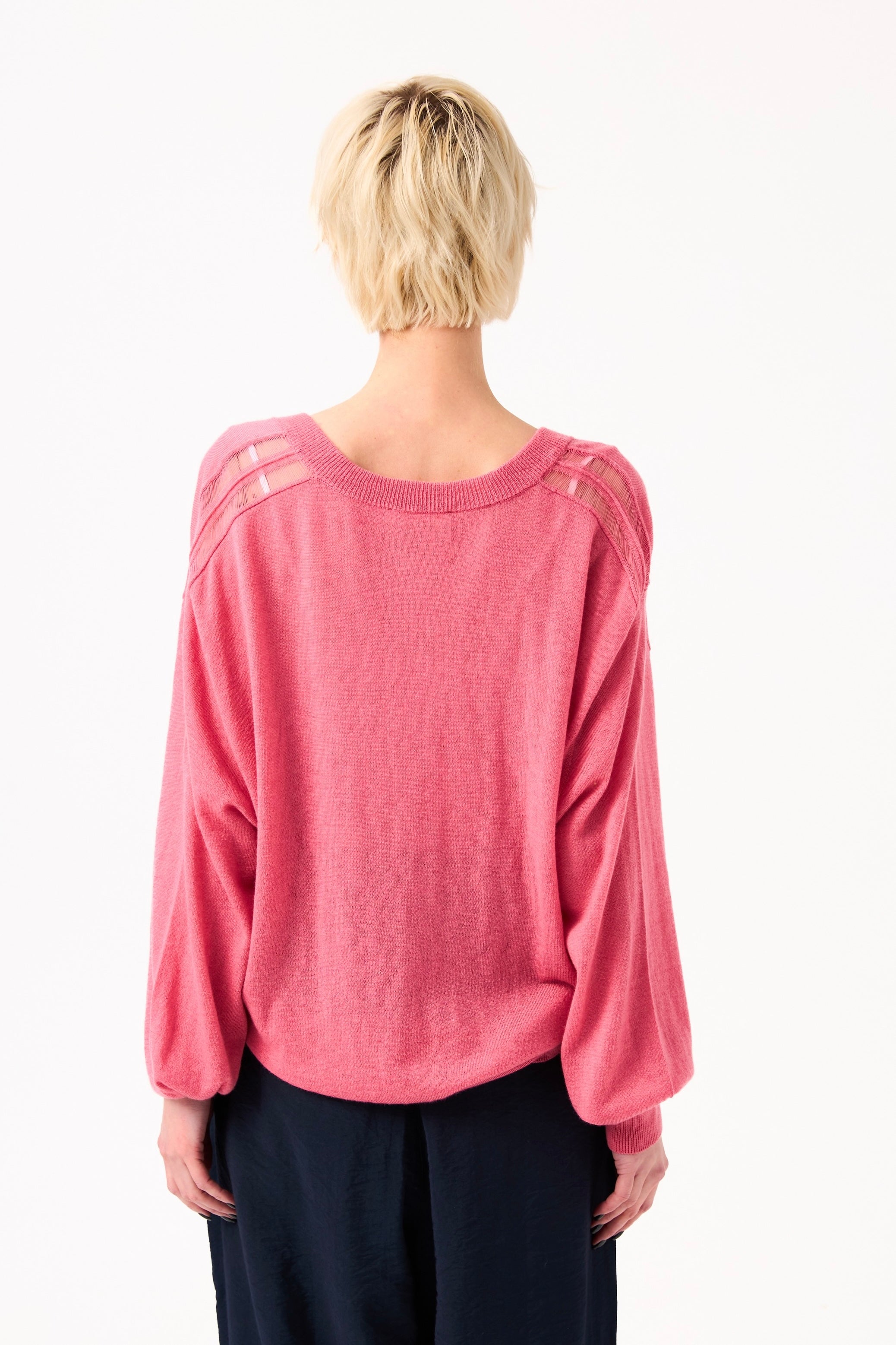 Chicosoleil Poupy pull rose oversize maille légère laine