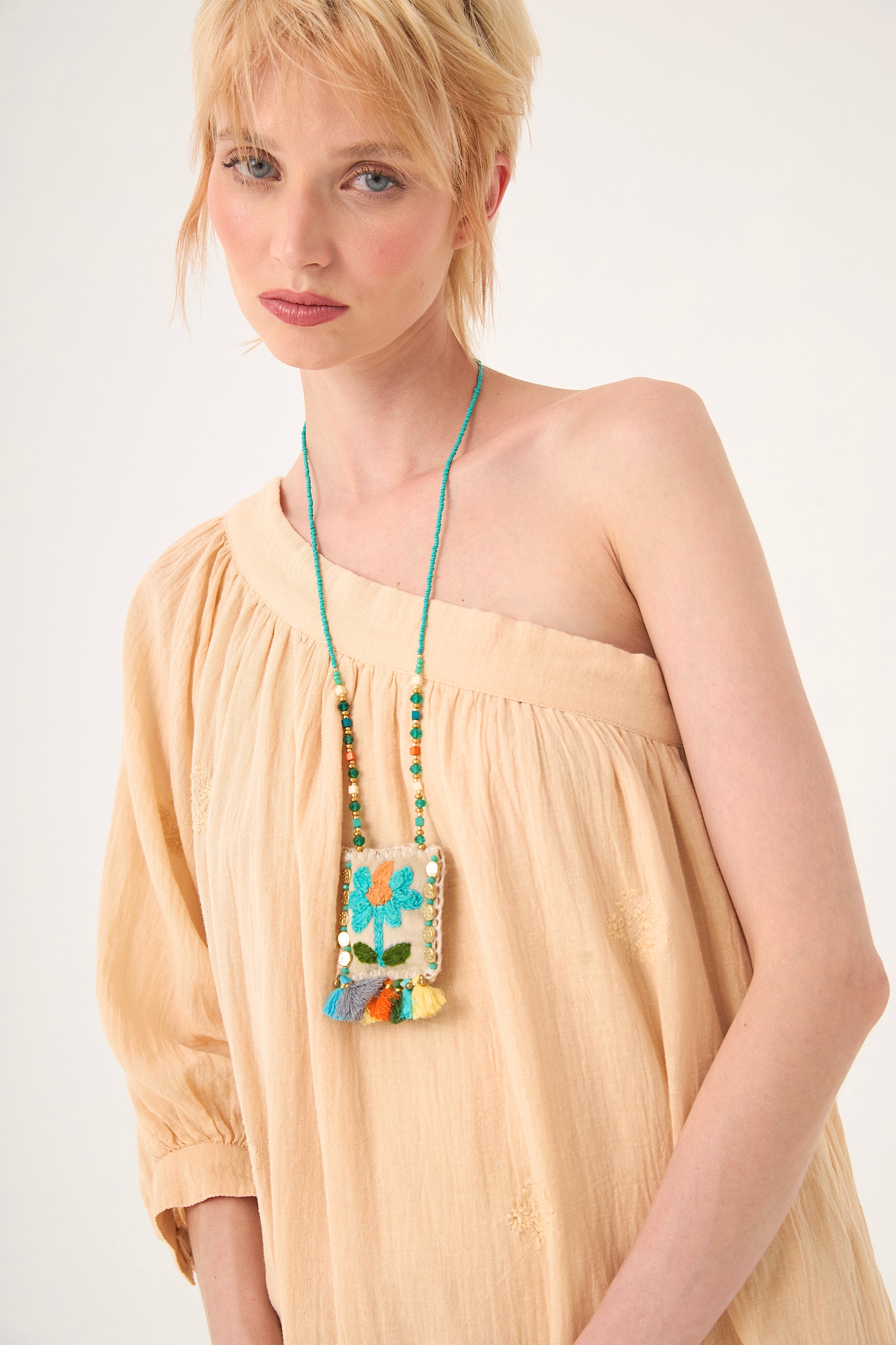 Chicosoleil Nahla robe longue beige sève brodée coton